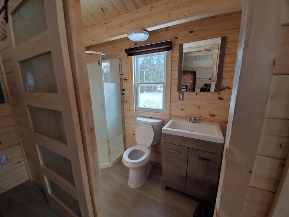 Les Chalets De La Colline Inc Бе-Сент-Катрин Экстерьер фото