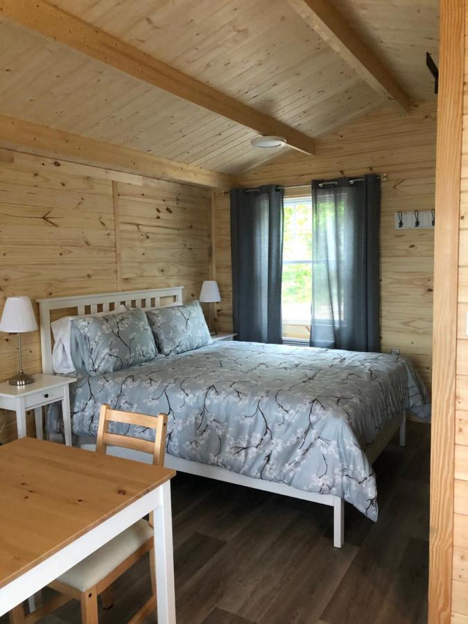 Les Chalets De La Colline Inc Бе-Сент-Катрин Экстерьер фото